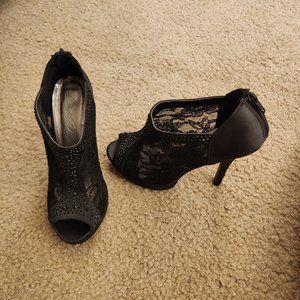 Black Michelangelo Heels - size 7.5